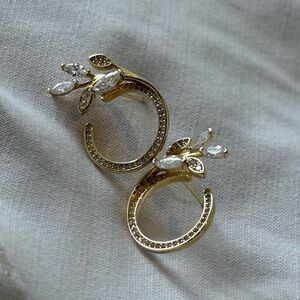 Elegant Gold Floral Earrings